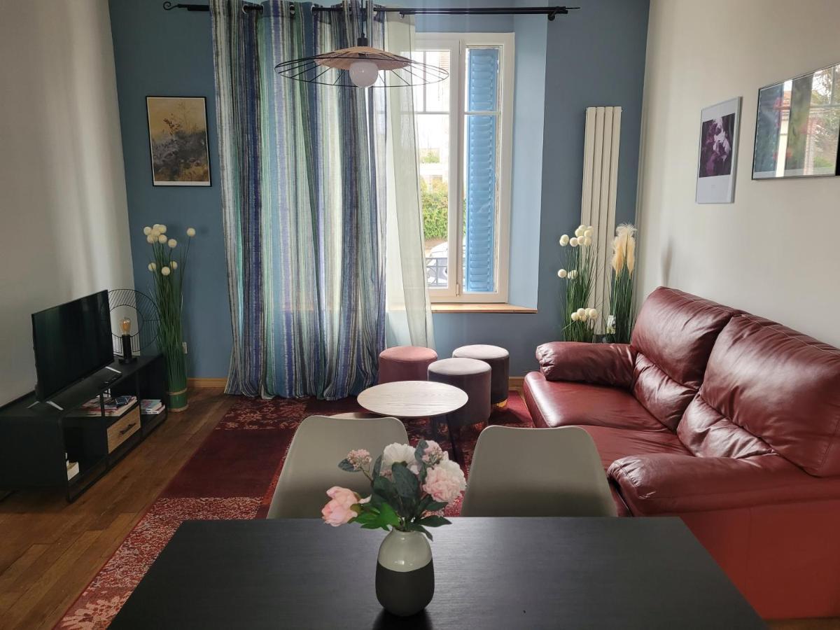 Appartements Cdg Joigny Exterior photo