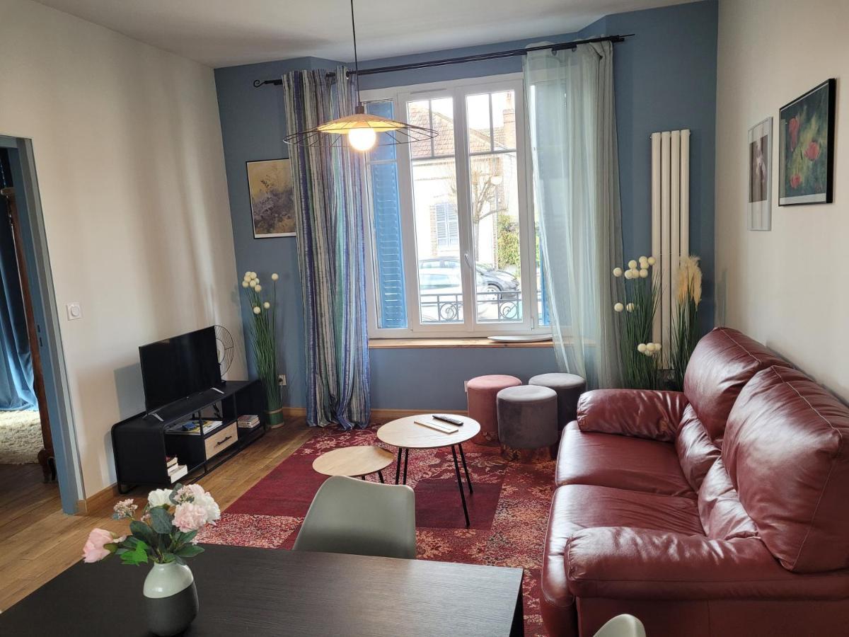 Appartements Cdg Joigny Exterior photo