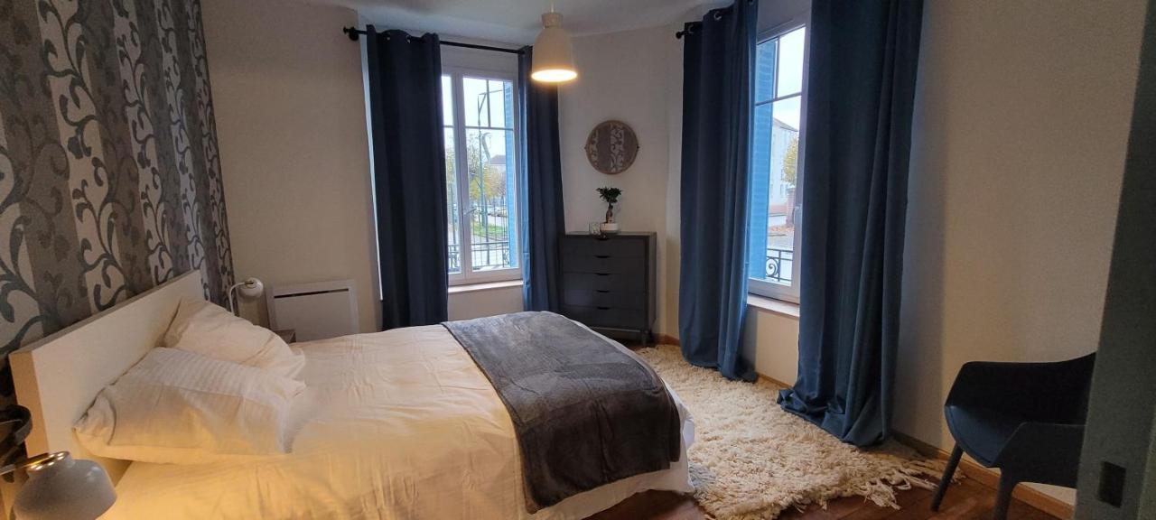 Appartements Cdg Joigny Exterior photo