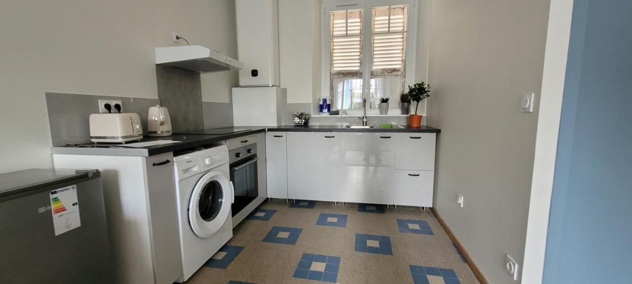 Appartements Cdg Joigny Exterior photo